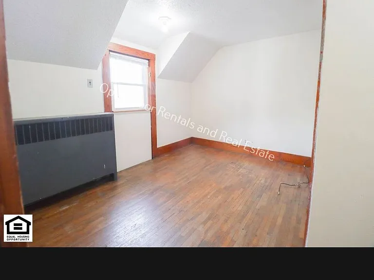 607 W Monroe St #3 — Photo 4