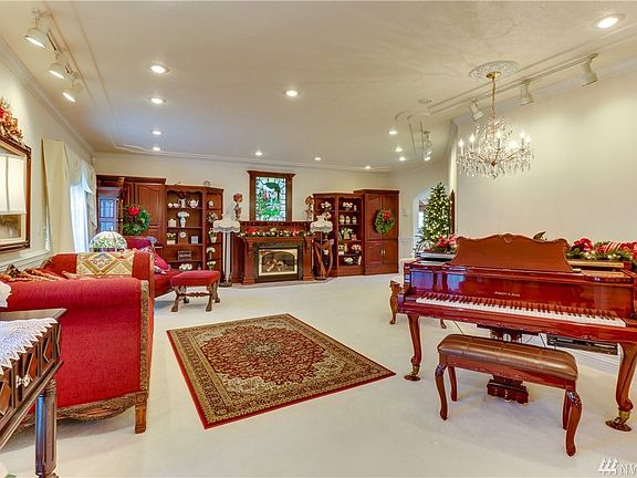 5th image of 5417 Peninsula Dr SE