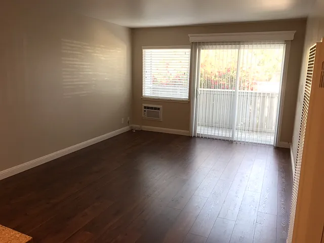 7 Garden Ct #5 — Photo 4
