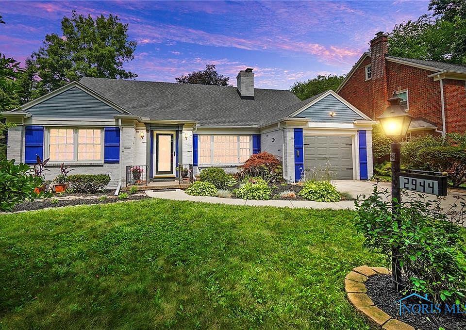 1st image of 2944 Kenwood Blvd