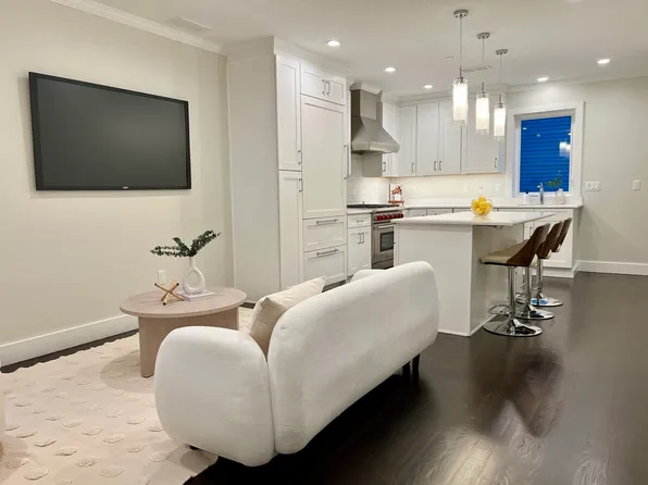 58 Hurley St #2, Cambridge, MA 02141