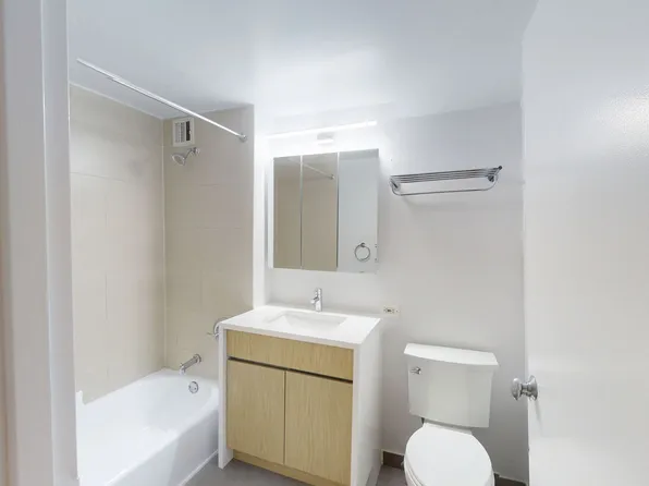 120 W. 21st image 4 of 9