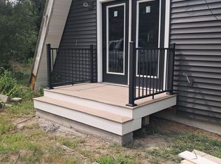 8 Tebbetts Rd, Rochester, NH 03867