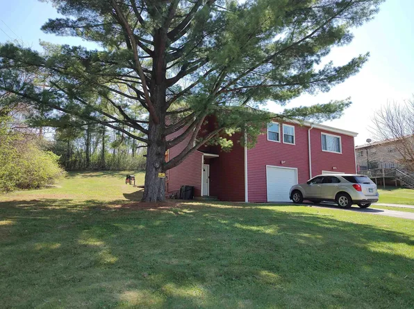 4733 Javelin Dr, Rockford, IL 61108