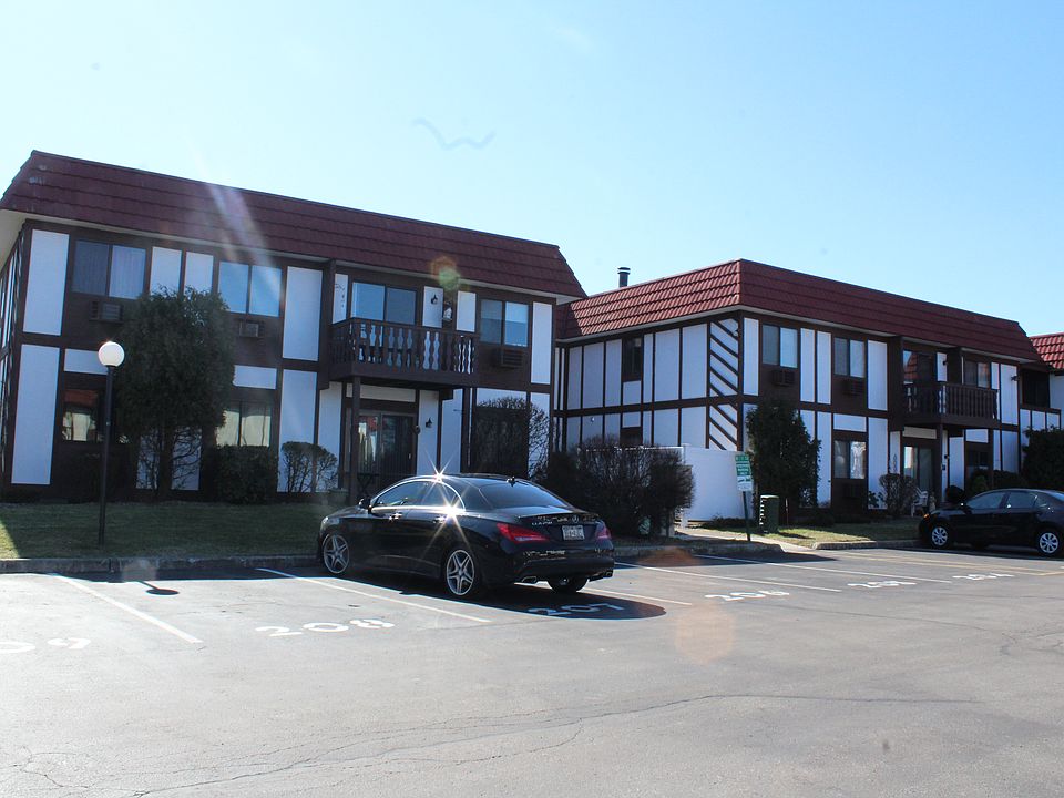 1st image of 13 Skyline Dr Unit 7