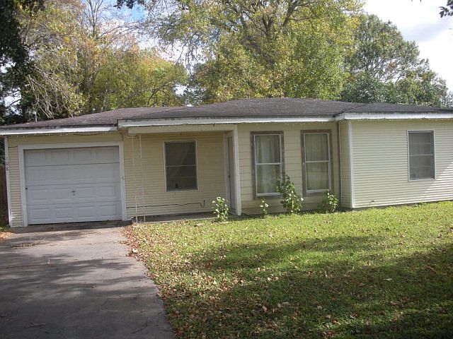 1st image of 108 Ida Ave