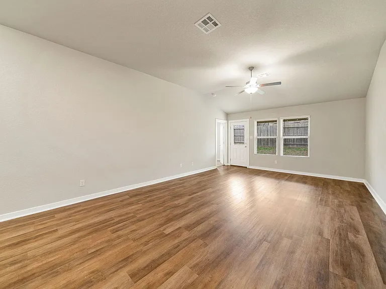 6106 Rio Piedra Dr — Photo 7