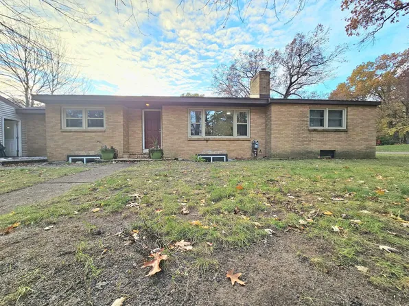 2679 Russell Dr, Wayland, MI 49348