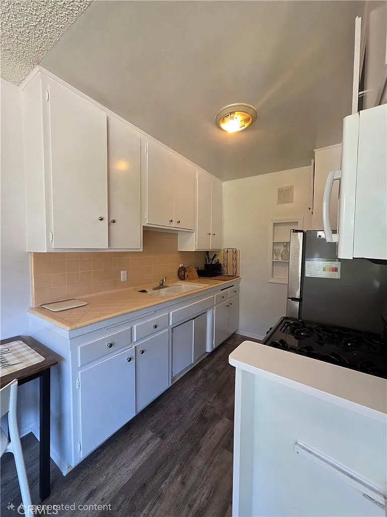 1 bed, 603 sqft, $1,900 — Photo 4