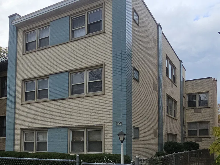 2154 W Rosemont Ave #2 — Photo 1