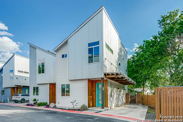 330 Clay St #24
