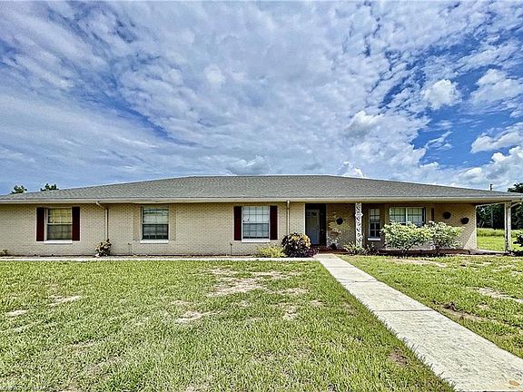 4th image of 7401 Wisteria Ln