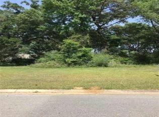 2030 Rambling Oaks Dr, Cantonment, FL 32533