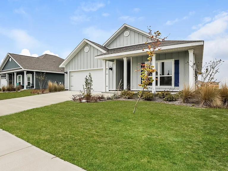 455 Eagle Lake Way — Photo 2