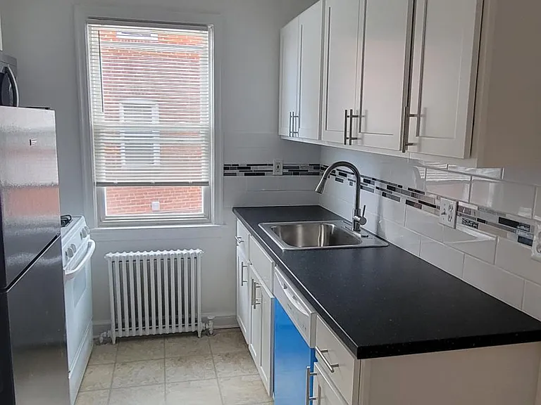 814 Greenwood Cir #2 — Photo 34