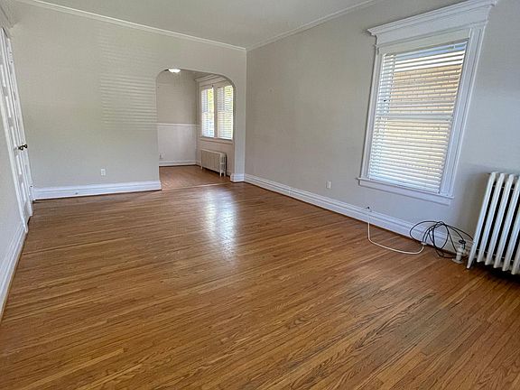 3rd image of 517 Lafayette Ave APT 2