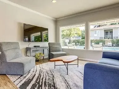 Bella Vista Apartments