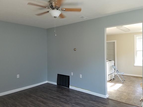 4th image of 613 W Knox Ave #1
