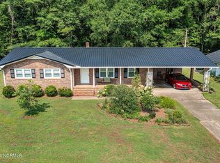 1996 Fountaintown Rd, Chinquapin, NC 28521