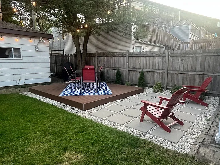 1747 W Newport Ave — Photo 15