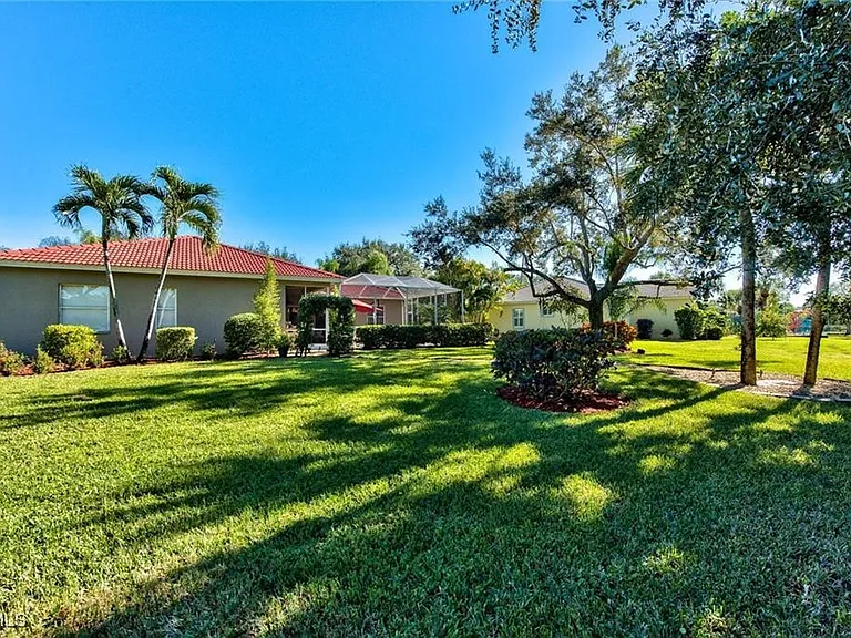 8850 Creek Run Dr — Photo 22