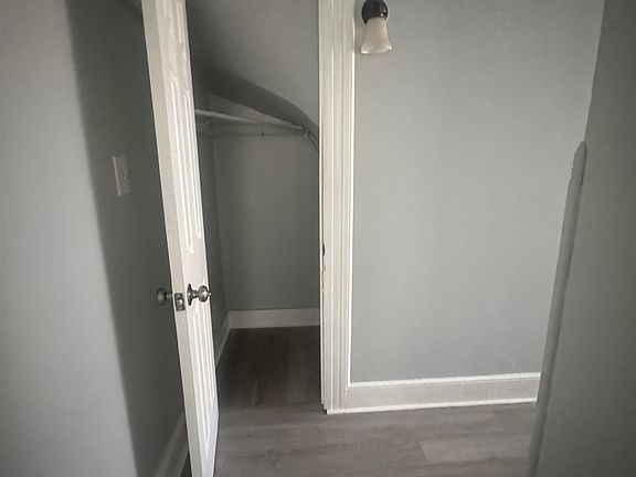 3rd image of 311 Ege Ave Floor 1
