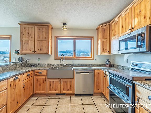 2nd image of 4 Heather Rd