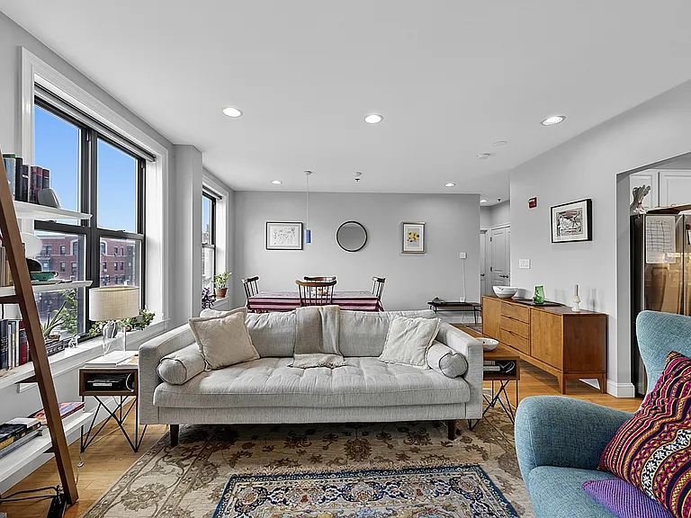 1723 Washington St #302 — Photo 3