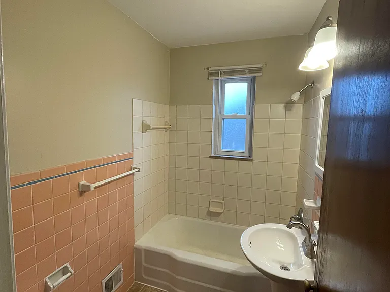 3004 Mirimar St #4 — Photo 12