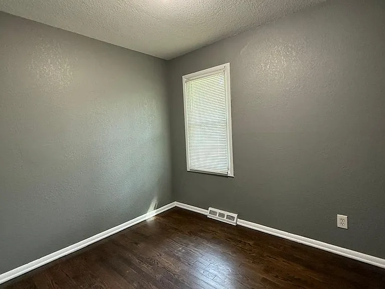 8410 Ruskin Way — Photo 17