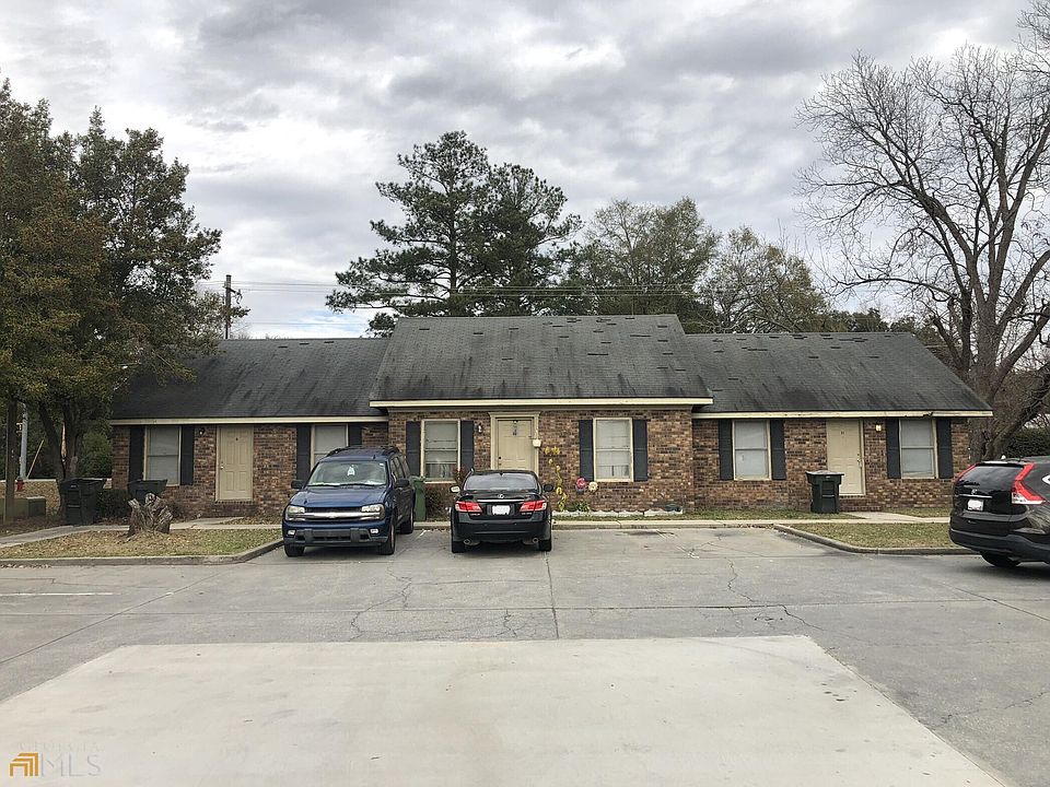 1st image of 100 Lanier Dr APT 9