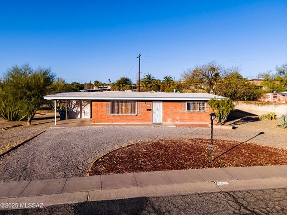 2nd image of 601 N Avenida Feliz