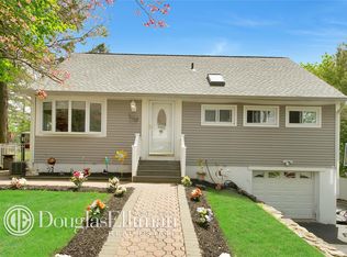 731 Locksley Rd, Yorktown Heights, NY 10598