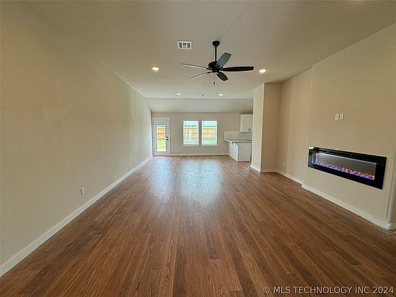 4th image of 4023 S 152nd Ave E
