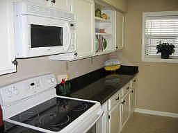 3rd image of 526 Wilcrest Dr #526