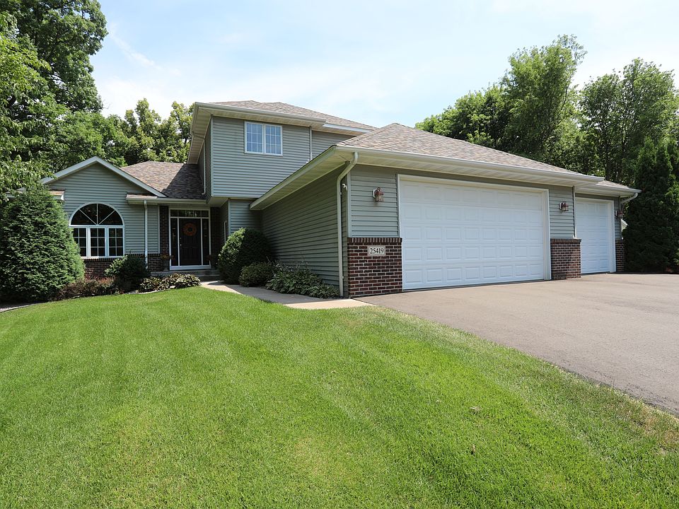1st image of 25419 Greenwood Ct
