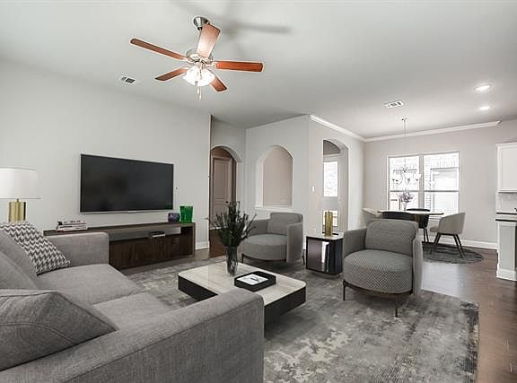 4th image of 8011 Sunflower Ln