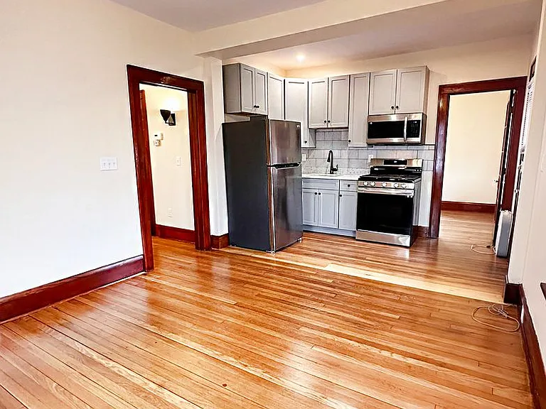 44 Drew St — Photo 5