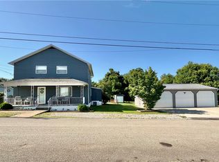 409 1st St, Chestnut Ridge, PA 15422