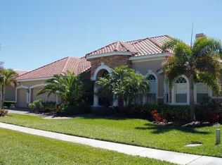 9917 Tree Tops Lake Rd, Tampa, FL 33626