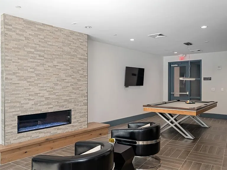 775 Juniper St NE #605 — Photo 31