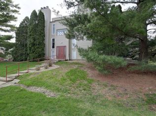 2005 S Mattis Ave APT C, Champaign, IL 61821