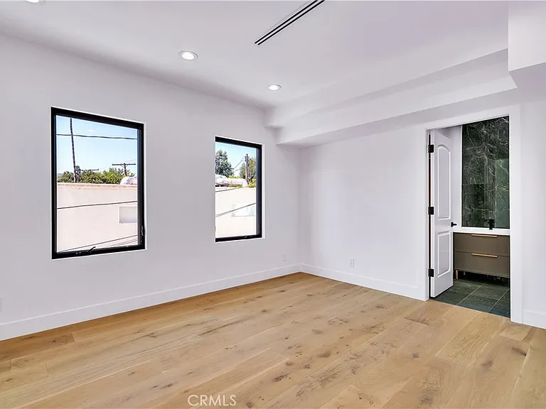 13838 Milbank St — Photo 26
