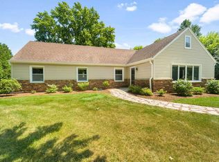 W156N7256 Pilgrim Rd, Menomonee Falls, WI 53051