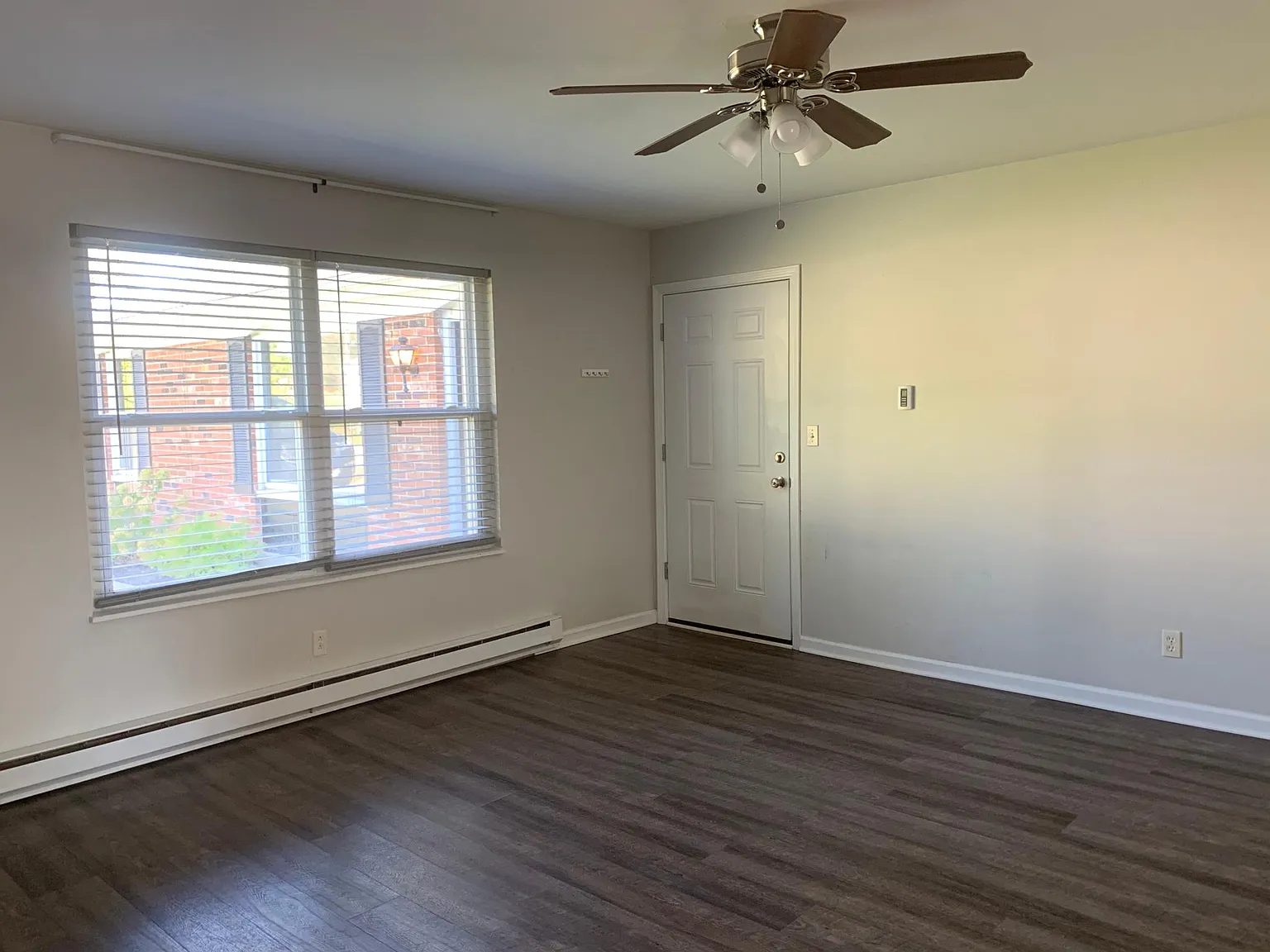 2 bed, 900 sqft, $1,095 — Photo 3