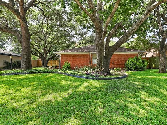4th image of 1828 Gravley Dr