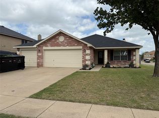225 Blue Roan Dr, Waxahachie, TX 75165