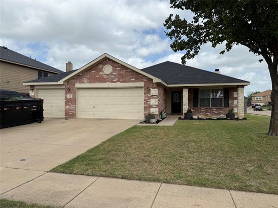225 Blue Roan Dr, Waxahachie, TX 75165