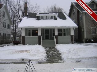 3293 Bradford Rd, Cleveland Heights, OH