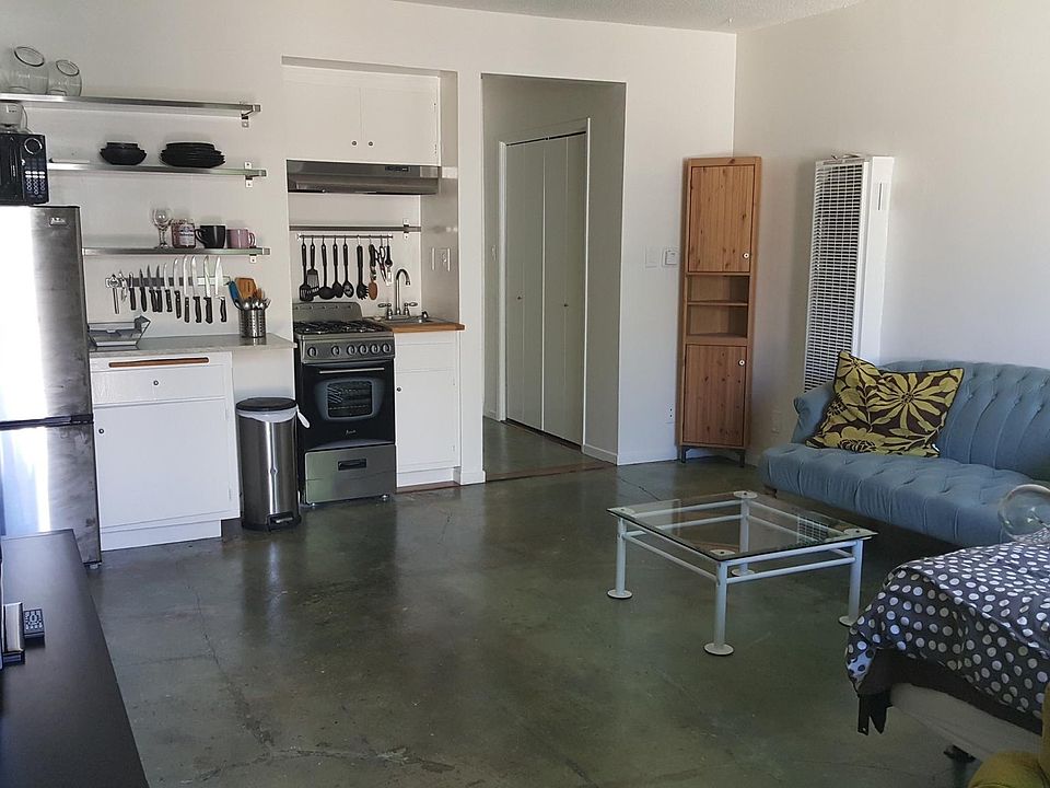 1st image of 220 Market St APT 6